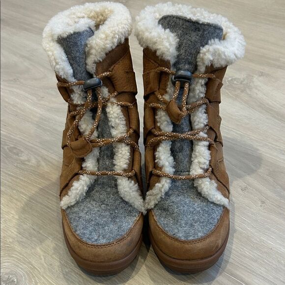 Sorel Shoes - Sorel Cozy Brown and Gray Women's Winter Wedge Boots